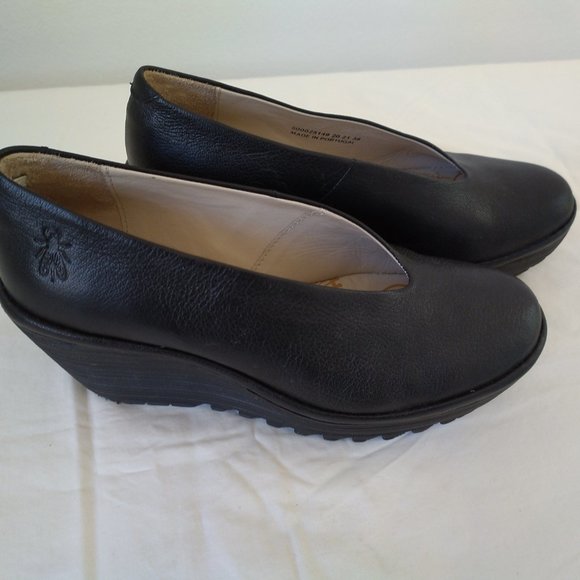 Black Fly London wedge pumps - Picture 2 of 8